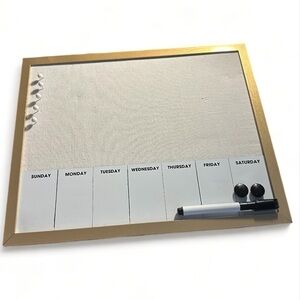 Weekly Planner 7 Day Agenda With Bulletin Thumb Tack Board and Magnetic Board